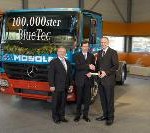 Der 100.000ste Mercedes-Benz BlueTec-Lkw an den Autotransporteur Mosolf übergeben