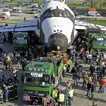 Mercedes-Benz Actros-Schwerlastzugmaschine bringt Raumfähre BURAN ins Technik-Museum