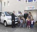 Volkswagen überreicht Caravelle für Deutschen Kinderschutzbund